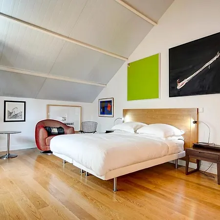 Marvila Town House Sleeps 4 With Pool Air Con And Wifi